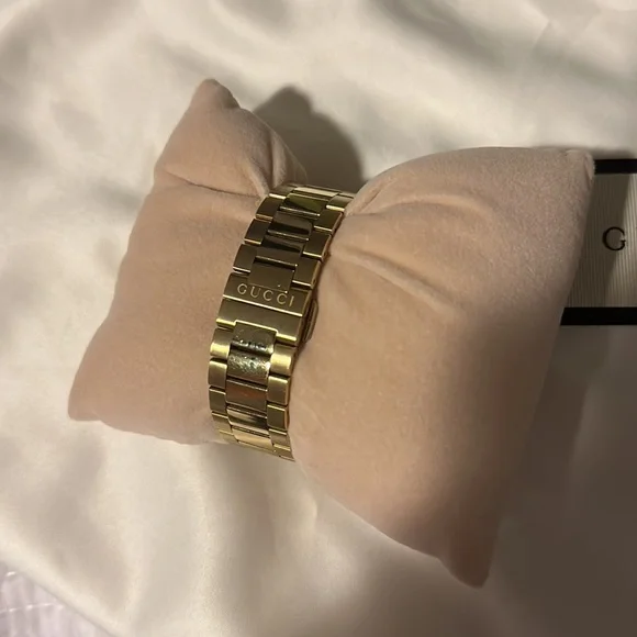 Clock - Picture 3 of 3